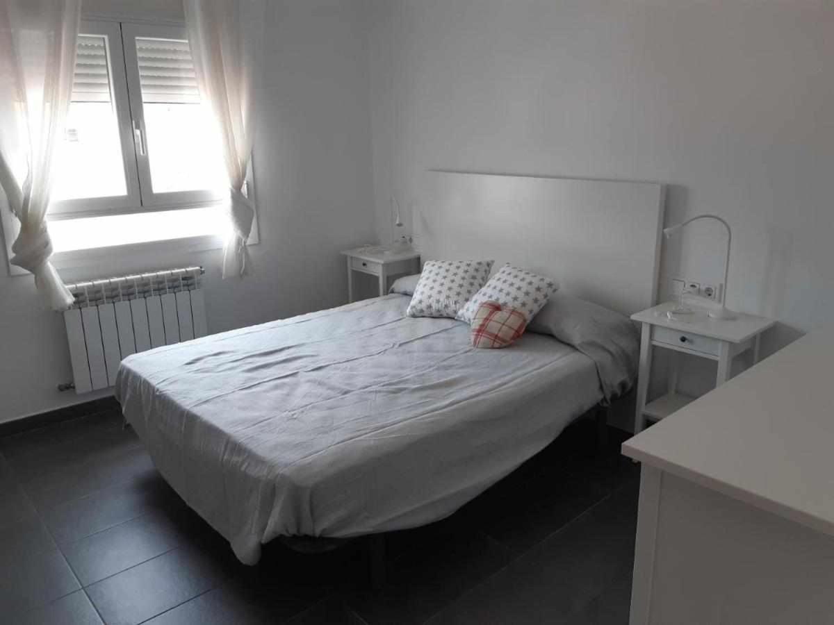 Roses Casc Antic Sl Avda Rodhe Apartment Ngoại thất bức ảnh
